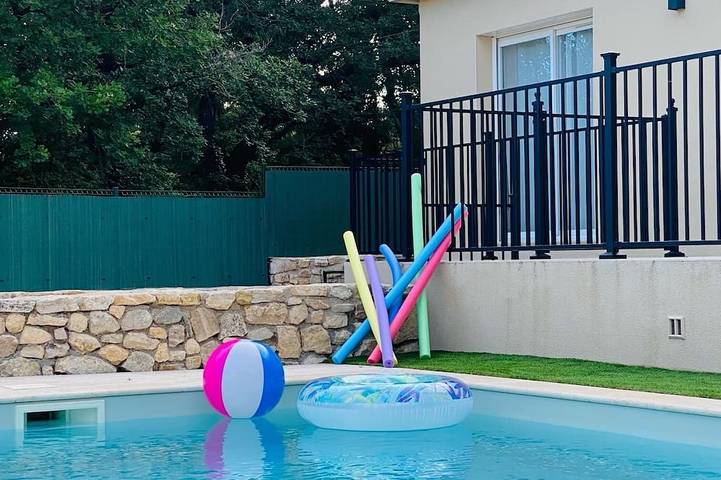 Location de vacances pour 6 personnes, avec piscine à Aubussargues - 2