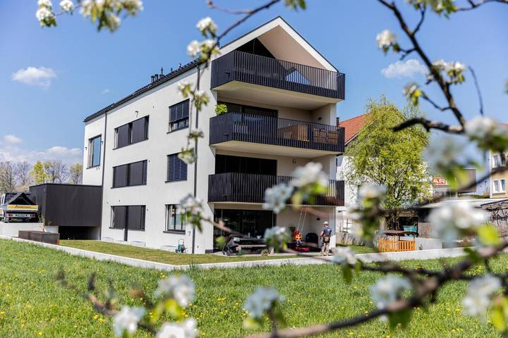 Ferienwohnung für 6 Personen, mit Balkon und Terrasse sowie Ausblick in Lochau - 2