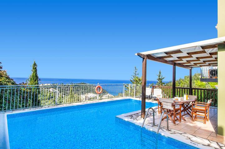 Villa for 4 people in Agios Nikitas