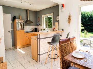 Location De Vacances pour 8 Personnes dans Plomeur, Région de Quimper, Photo 3