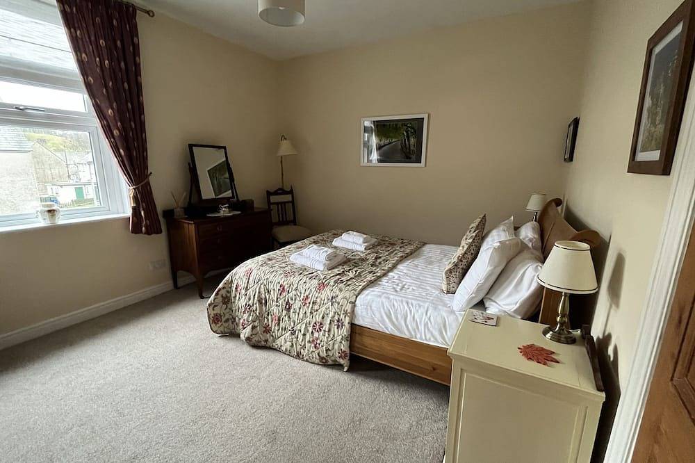 ⭐️⭐️⭐️⭐️⭐️ Outstanding refurbished home in the heart of Coniston Village in Coniston, Lake District