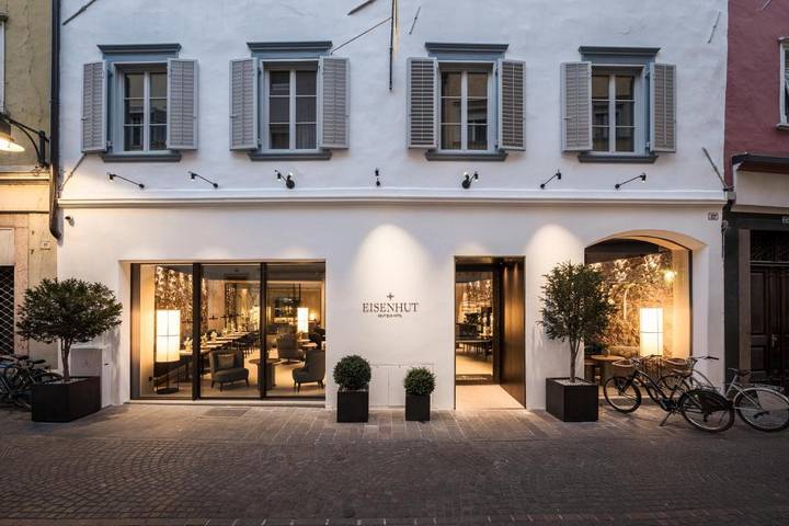 Hotel für 2 Personen, mit Balkon und Terrasse sowie Garten in Bozen