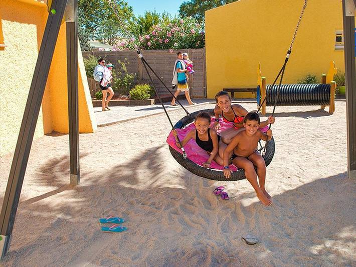 Camping pour 4 personnes, avec bassin pour enfant à Saint-Cyprien - 4