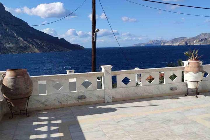 Location de vacances pour 7 personnes, avec jacuzzi et balcon, adapté aux familles dans Kalymnos - 2