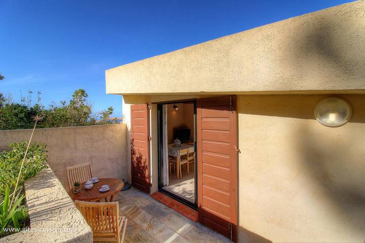 Casa vacanza per 2 persone, con panorama e terrazza nonché giardino a Corbara