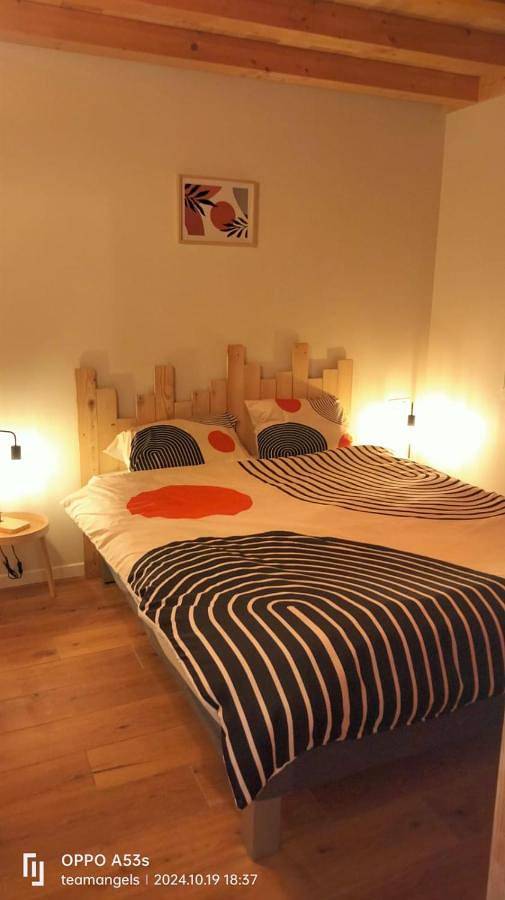 Gîte pour 8 personnes, avec vue et terrasse à Tauves - 4