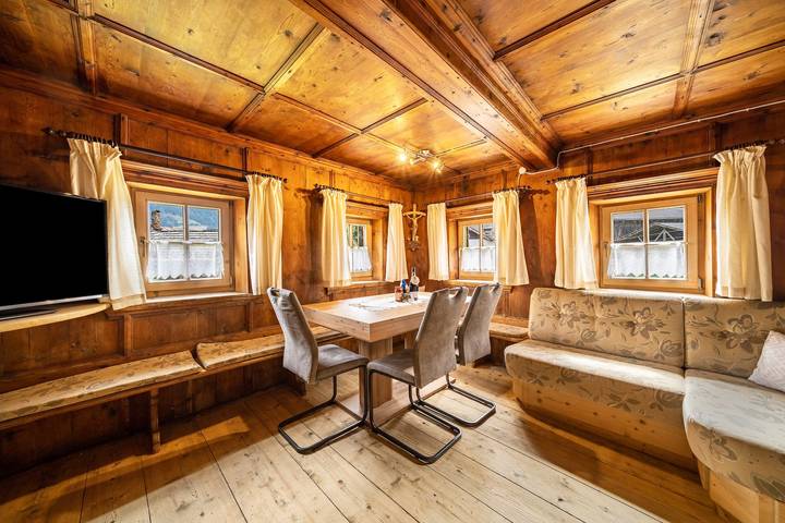 Ferienhaus "Engele" mit Bergblick, Privatem Garten und WLAN in St. Martin in Passeier, Passeiertal
