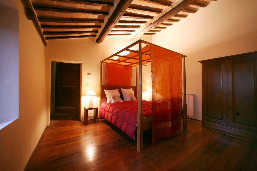 Geheel appartement, Villa Amedeo appartement Giotto 15 km van Siena in Sovicille, Chianti