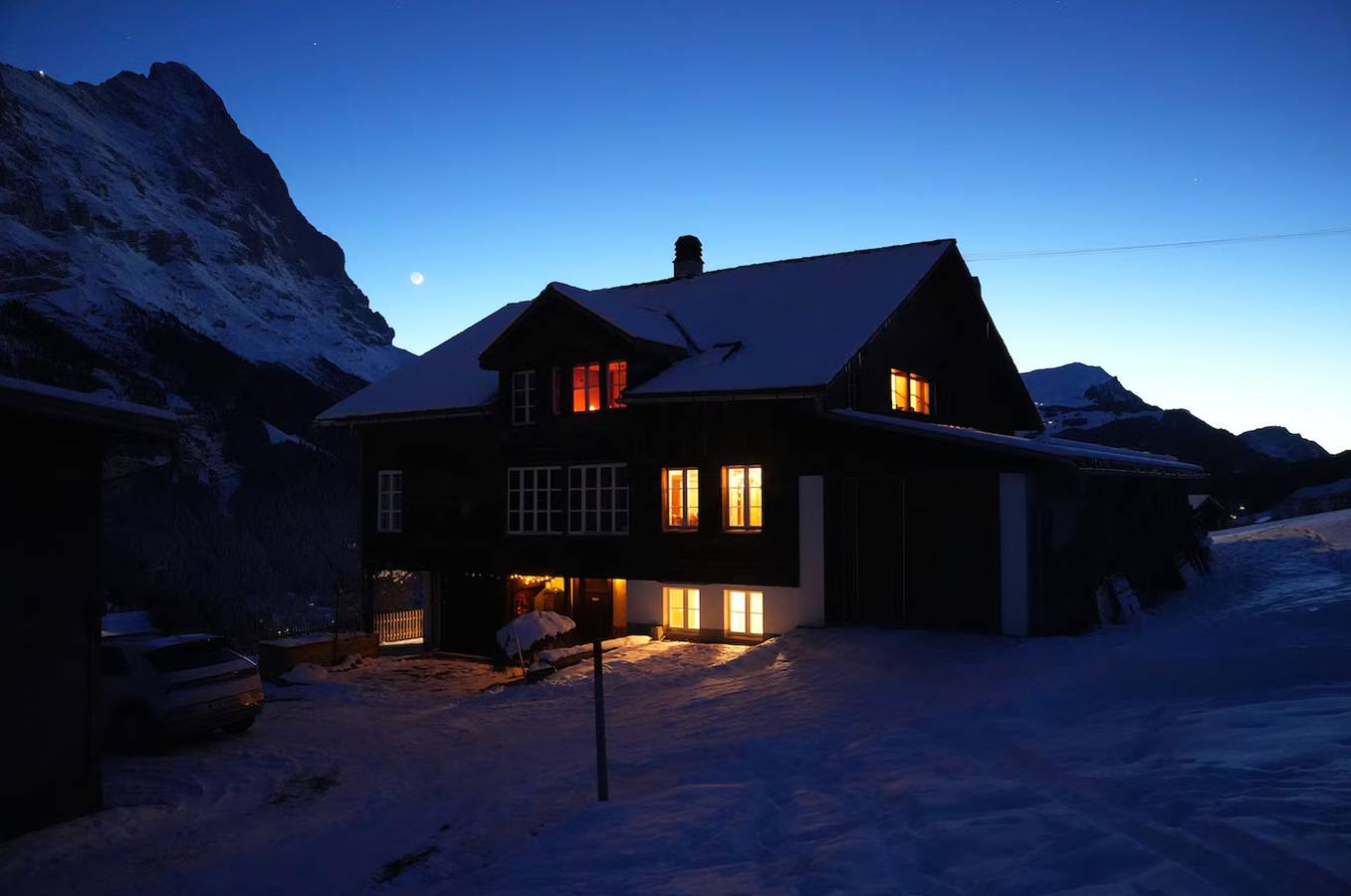 Appartement de vacances entier, Chalet in a quiet location with beautiful mountain views in Grindelwald, Région de Grindelwald