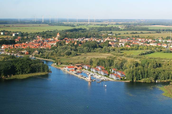 Ferienwohnung für 4 Personen, mit Garten und Terrasse sowie Seeblick, mit Haustier in Plau am See - 2