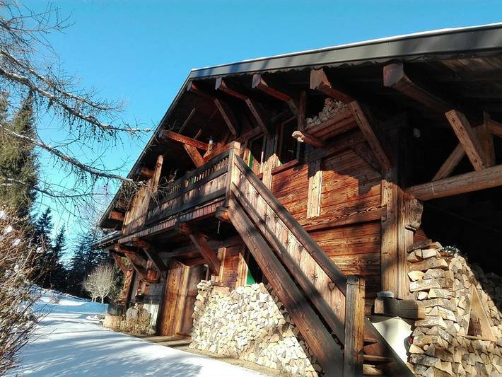 Chalet pour 4 personnes, avec Balcon et Terrasse ainsi que Jardin et Vue à Foncine-le-Haut