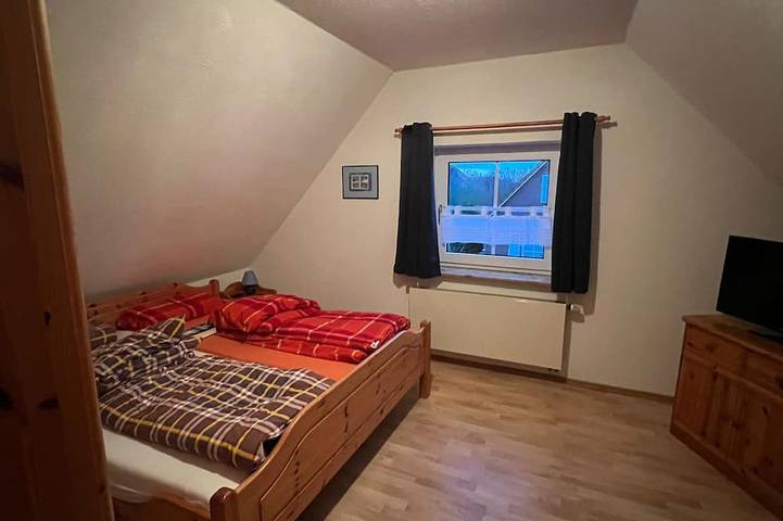 Freistehendes Kapitänshaus in ruhiger Lage. Seit 2024 in der Vermietung. in Neßmersiel, Dornum