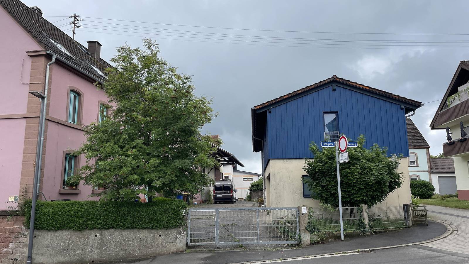 Das Blaue Haus - Vom Heustall zur Ferienwohnung in Pirmasens, Pfalz