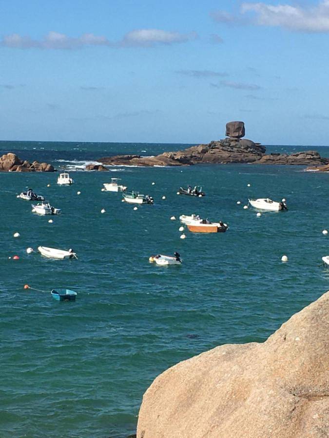 Location de vacances pour 4 personnes, avec jardin à Ploubezre