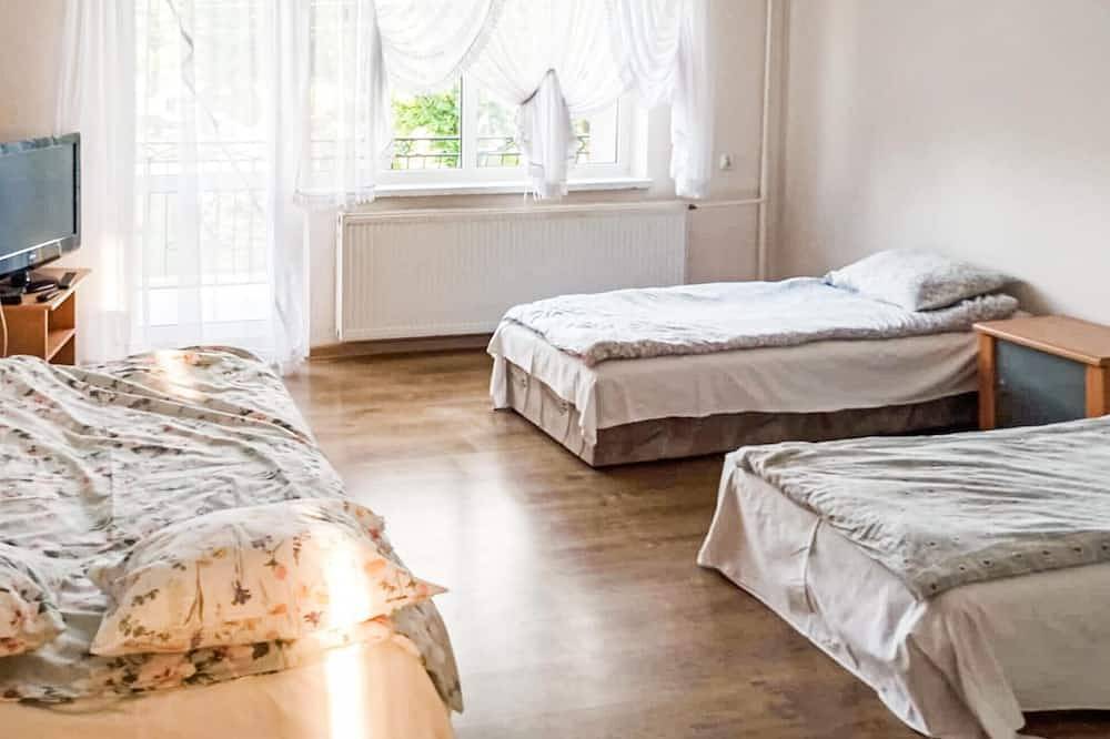 Ganze Wohnung, 3 bedroom cozy apartment in Gowidlino in powiat kartuski
