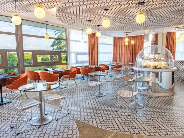 Hôtel pour 2 personnes, avec jacuzzi et sauna ainsi que jardin et piscine, animaux acceptés à Magny-les-Hameaux - 2