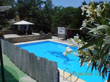 Location de vacances pour 10 personnes, avec jardin ainsi que vue et piscine, animaux acceptés à Prado del Rey