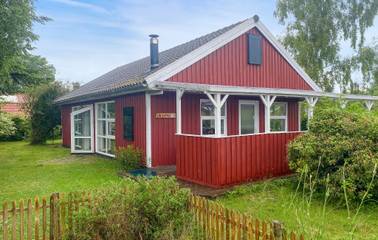 Ferienhaus für 4 Personen, mit Garten und Terrasse in Pøt Strandby