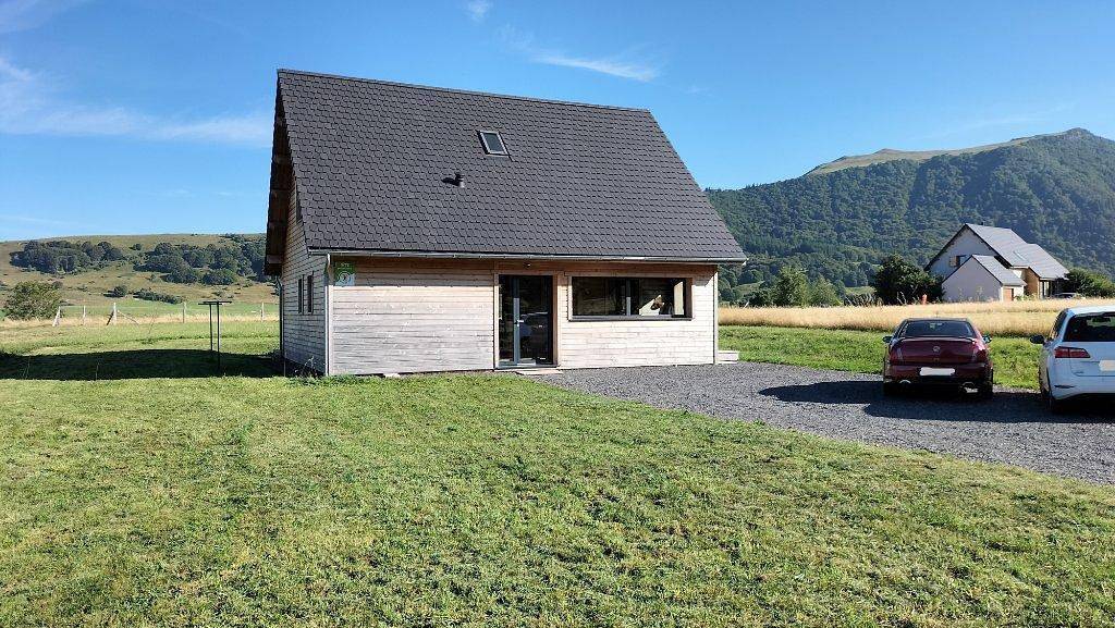 Chalet Le Cairn in Chambon-sur-Lac, Parc naturel régional des Volcans d'Auvergne