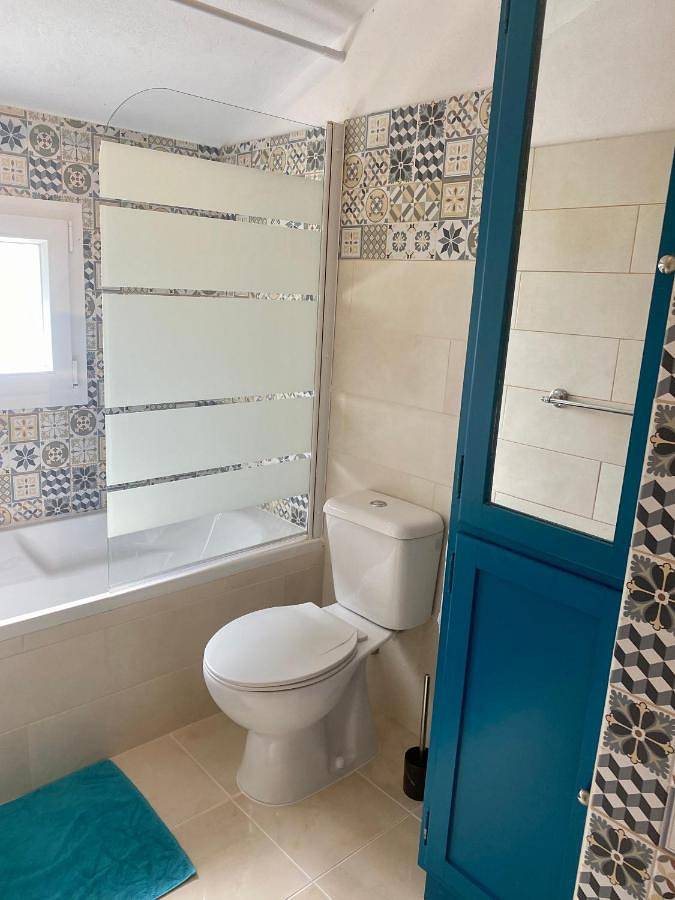 Family Room with Private Bathroom in Braga, Distrito de Braga