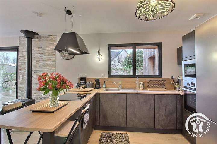 Gîte pour 4 personnes, avec jardin et terrasse, animaux acceptés dans Plage des Dunes (Penvénan) - 3