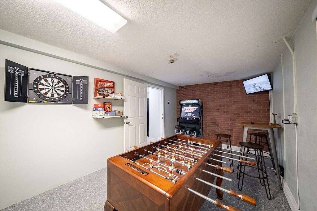 Entire Home Steps to Beach & River Pet-Friendly in South Cocoa Beach, Cocoa Beach