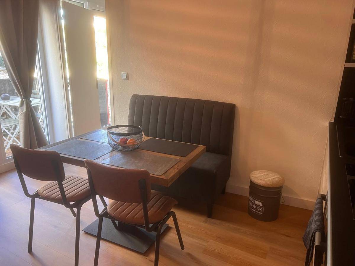 Appartement entier, One-Bedroom Apartment in La Richardais, Région de Saint-Malo