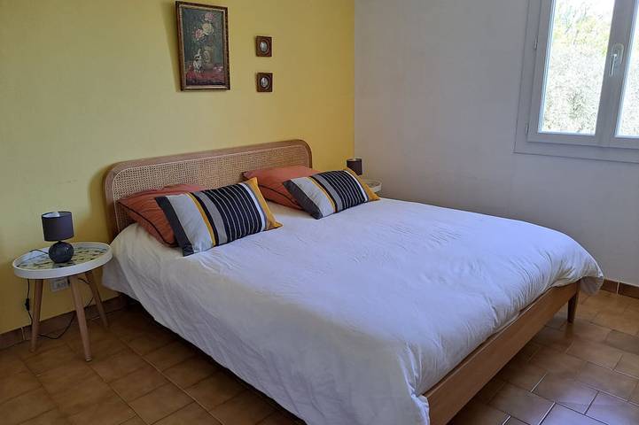 Location de vacances pour 8 personnes, avec balcon et jardin à Varages - 3