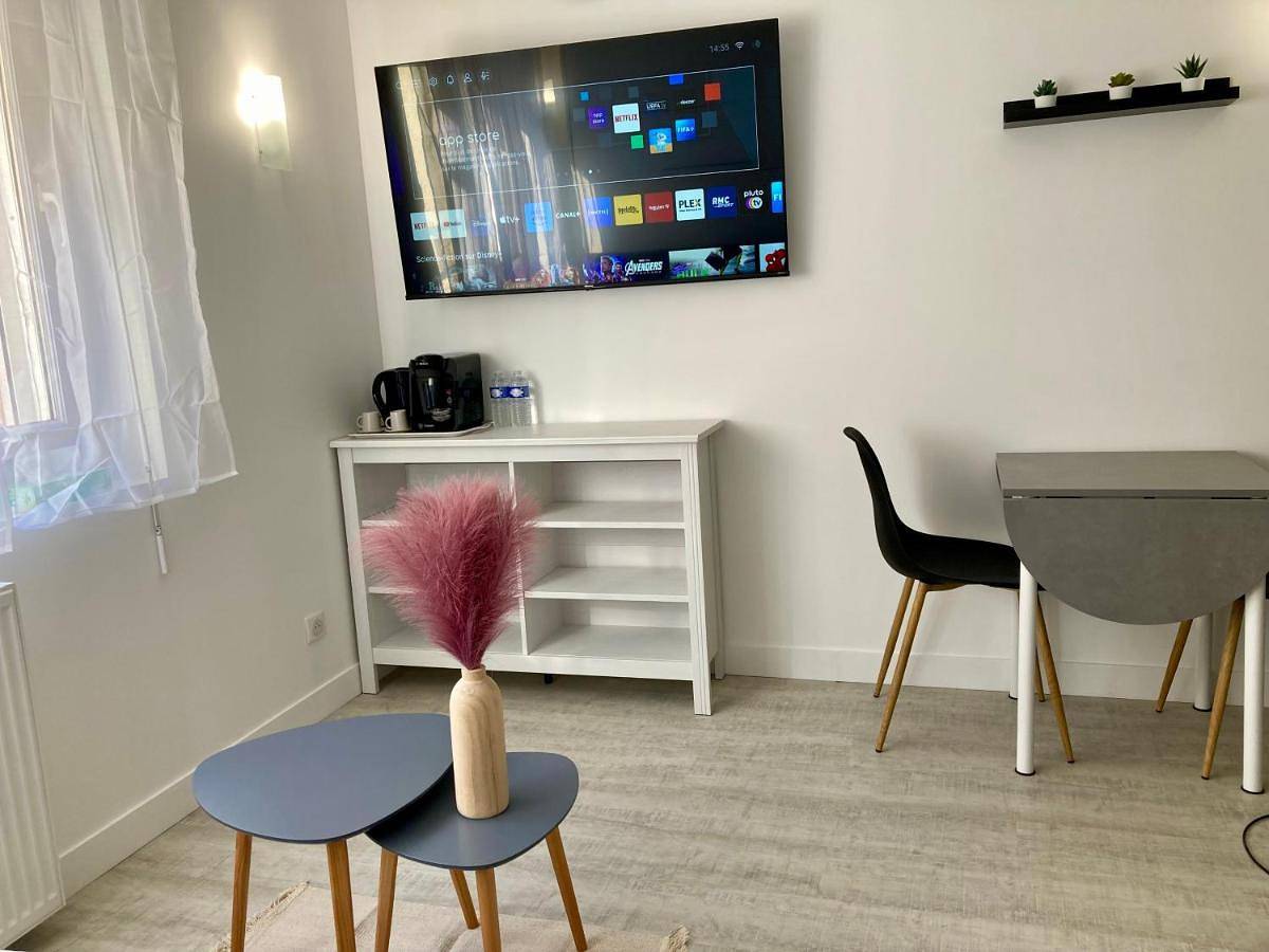 Appartement entier, Superior Studio in Montcy-Notre-Dame, Ardennes