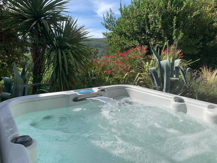 Ferienwohnung für 4 Personen, mit Garten und Whirlpool - 1