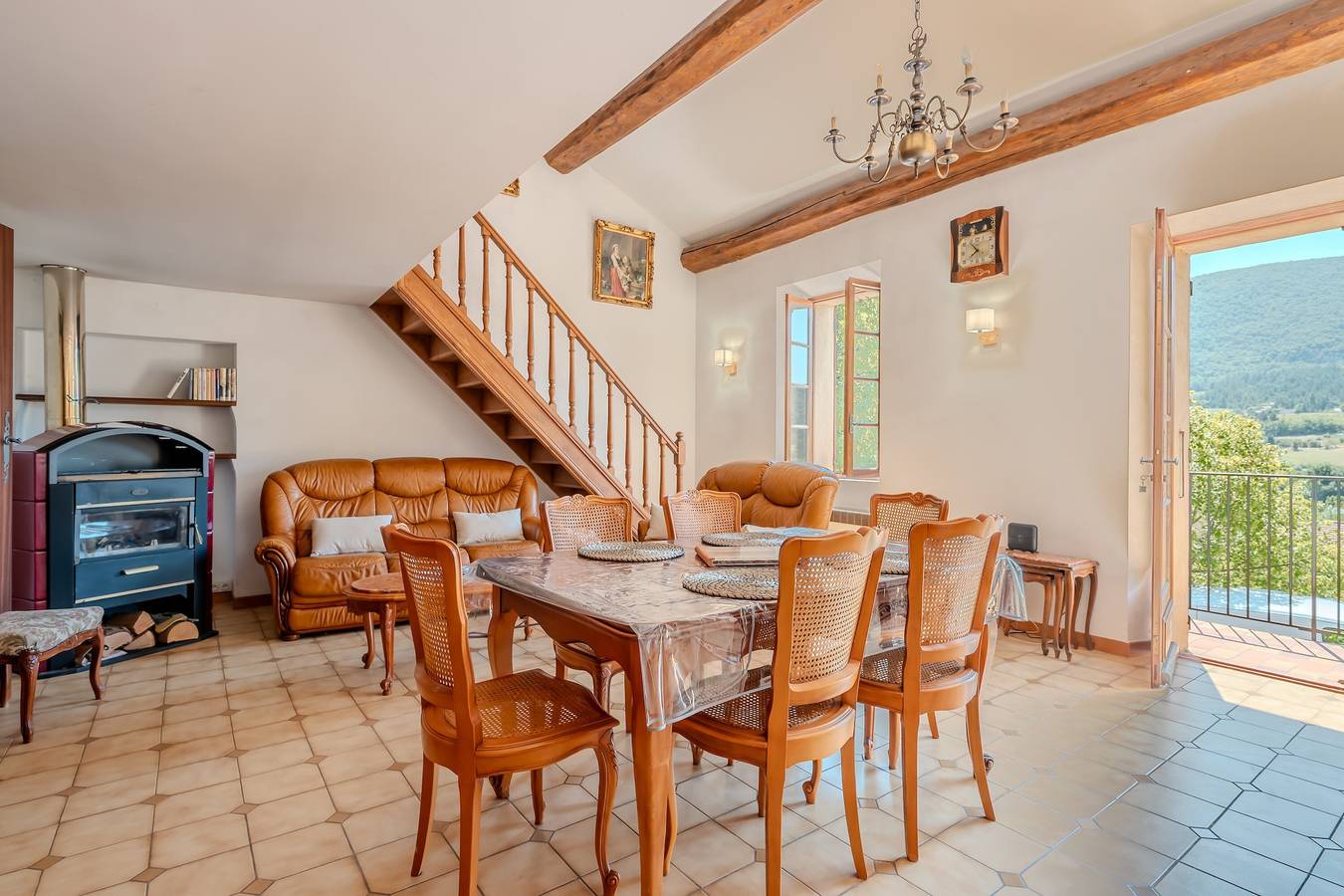 Ferienhaus 'Notre Dame' mit Bergblick, privater Terrasse und Wlan in Montbrun-les-Bains, Nyons und Umgebung