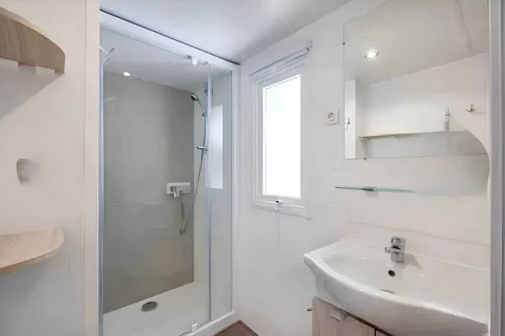 Homerez - Bungalow in Nans-les-Pins in Nans-les-Pins, Brignoles region