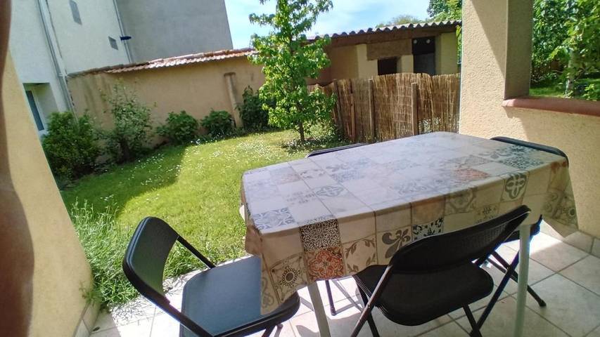 Location de vacances pour 6 personnes, avec jardin et vue dans Aulhat-Flat
