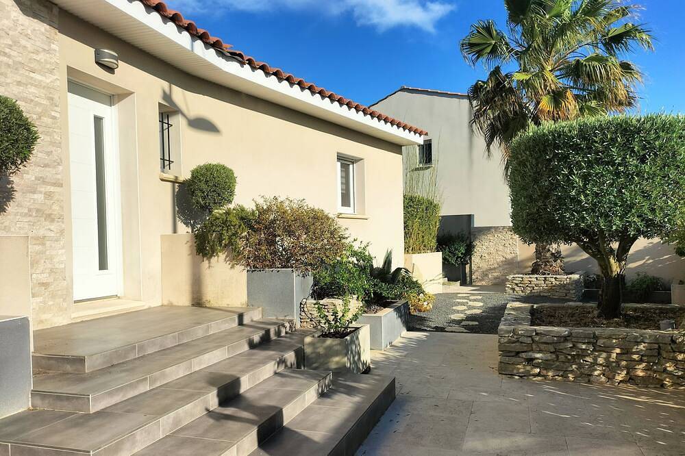 Air-conditioned villa with Spa, close to the Lac du Crès and the sea tramway / Montpellier in Le Crès, Mittelmeerküste (Frankreich)