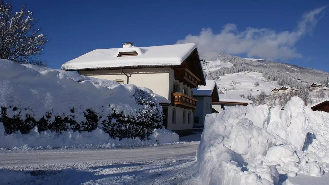 Ganze Ferienwohnung, Ferienwohnung für 4 Personen (80 m²) in Heinfels in Villgratner Berge, Heinfels
