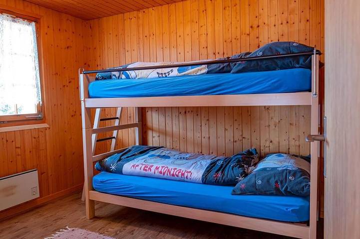 Ganze Wohnung, Chalet Valeria 4-Bettwohnung, Parterre, 2 Schlafräume Valeria Eg in Rosswald, Brig