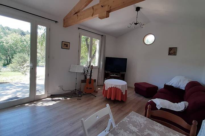 Location de vacances pour 2 personnes, avec jardin à Sainte-Croix-à-Lauze - 4