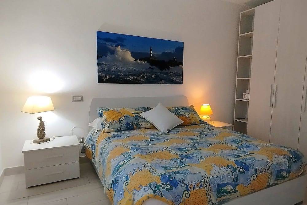 Appartamento intero, Attico vista mare per 2-4 persone, ampio terrazzo attrezzato in Anzio, Provincia di Roma