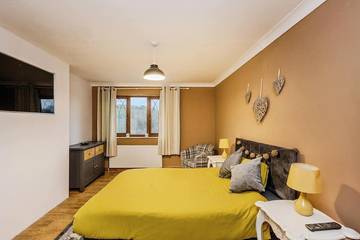 Bed And Breakfast for 2 People in South-Wales, Swansea region, Photo 1