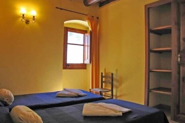 Apartment for 4 guests at Casa Serra de Dalt in Lladurs, Comarques centrals