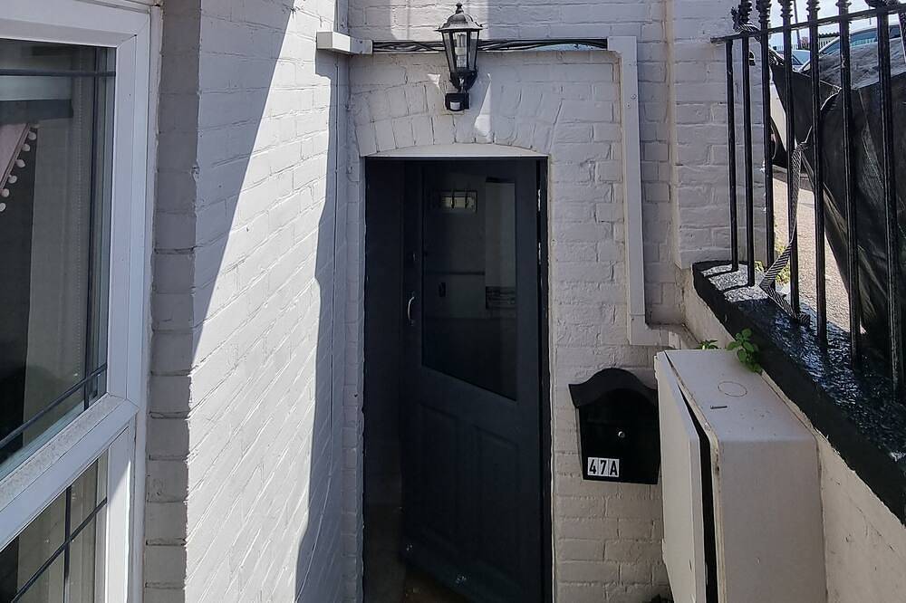 Apartamento entero, Entire apartment with sun filled private garden in Botany Bay, Kent