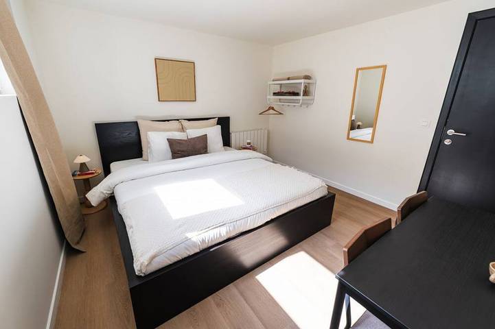 Ganze Wohnung, Super Central Ghent | Bright & Modern Private Room with Wi-Fi in Gent (Flandern), Gent
