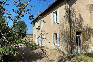 Gîte pour 12 personnes, avec terrasse et jardin, animaux acceptés à Saint-Benin-d'Azy