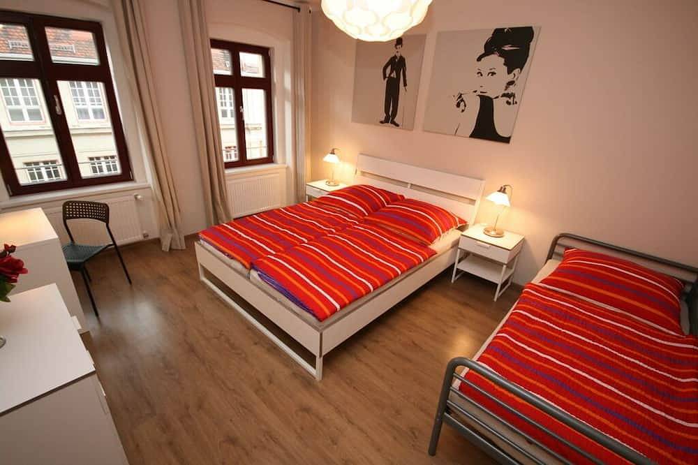 Ganze Wohnung, Apartment A-Xl Apartmentshaus 50M Zur Fussgängerzone 20 Parkplätze In Hof Gratis in Görlitz, Oberlausitz-Niederschlesien