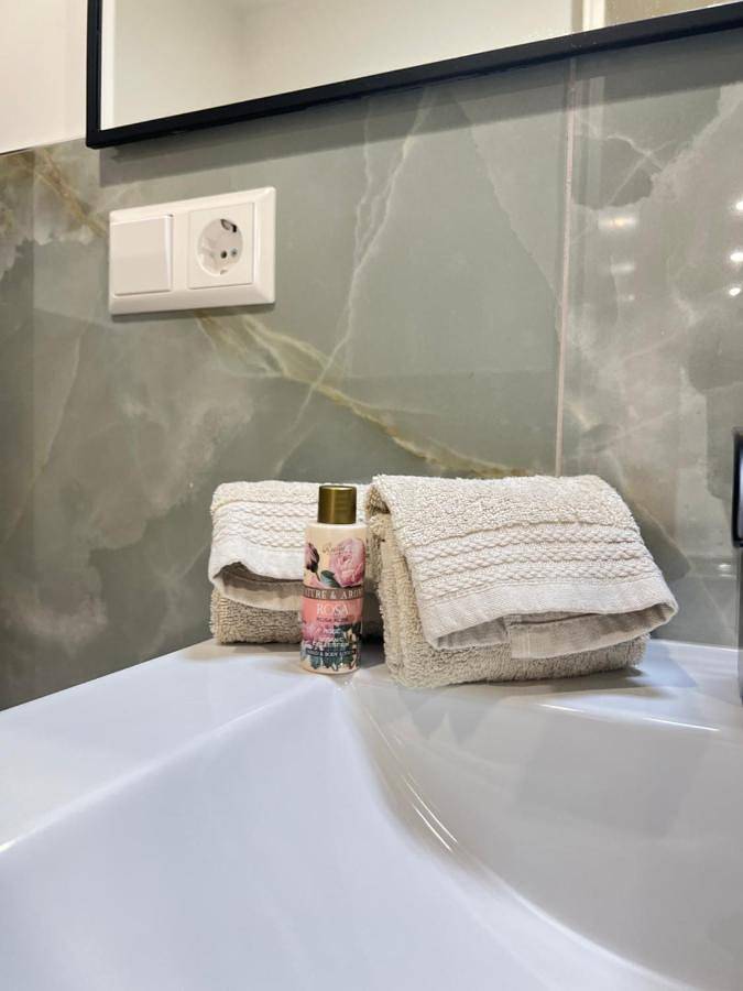 Gîte pour 2 personnes, avec vue et jardin à Audun-le-Tiche - 3