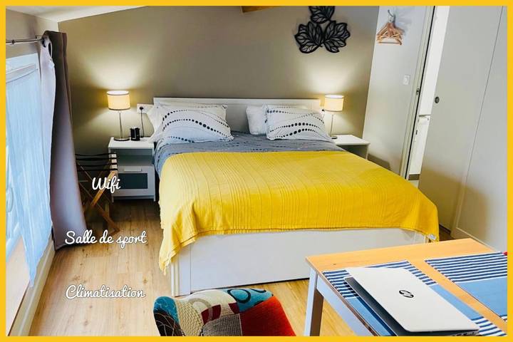 Location de vacances pour 2 personnes, avec piscine et jardin à Listrac-Médoc - 4