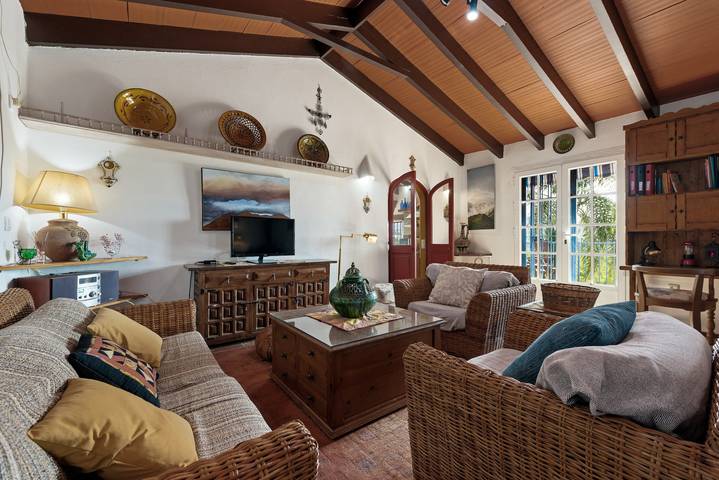 Rural Cottage “Les 2 Cèdres” with Mountain View, Wi-Fi, and Air Conditioning in San Pablo de Buceite, Jimena de la Frontera
