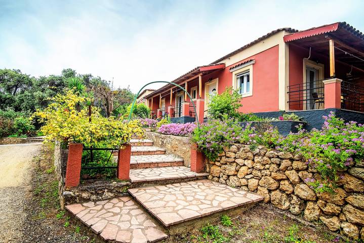 Hel studio-lejlighed, Studio Apartment 'Bozikis Studios' with Shared Garden, Wi-Fi and Air Conditioning in Paleokastritsa, Korfu