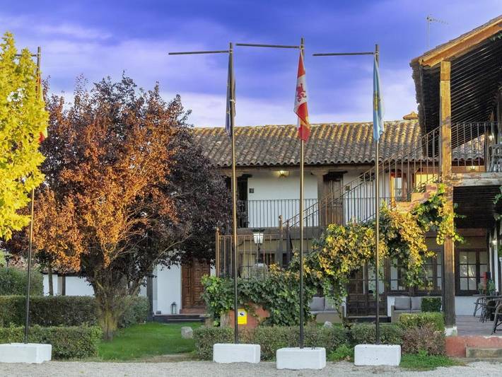 Hotel para 2 personas, con jardín y terraza, Se admiten mascotas en Ribera del Duero - 2