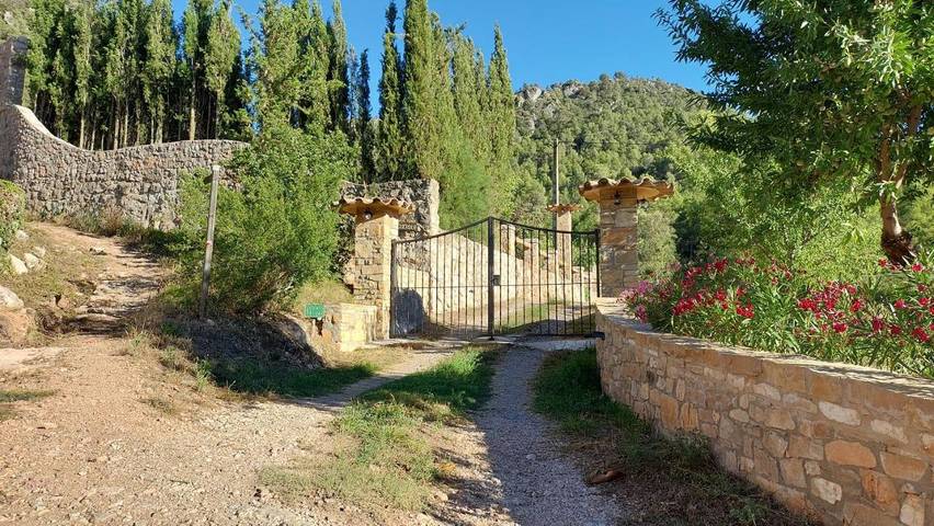 Chalet para 8 personas, con Jardín además de Piscina y Vistas en Conca de Barberà